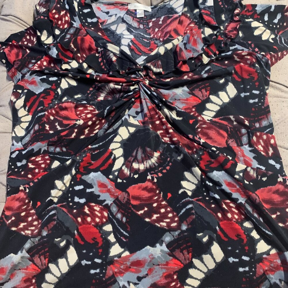 Women's Size 14/16 Dress Barn Maroon Print Short Sleeve Blouse